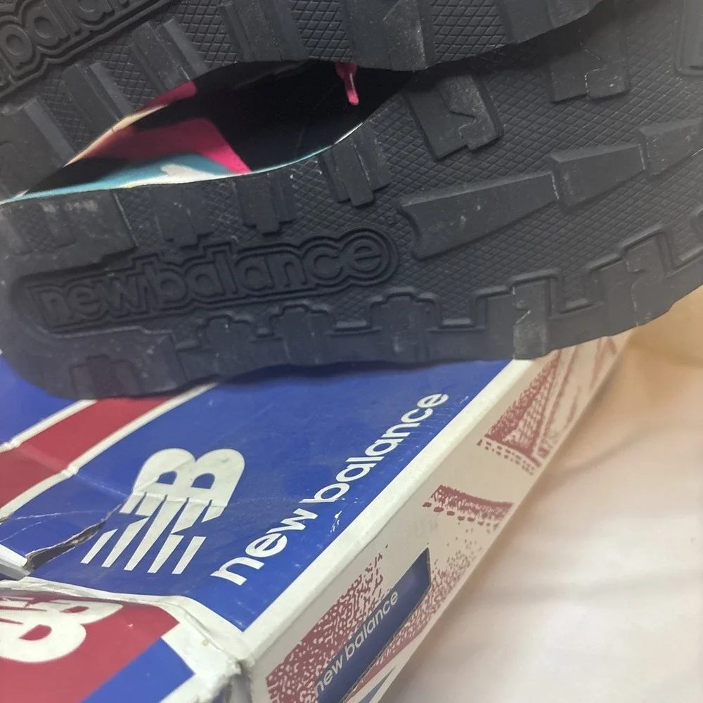 Size 12- New Balance 878 Abzorb‎ pink/aqua/White
